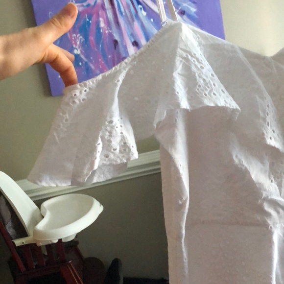 White dress - Picture 2 of 3